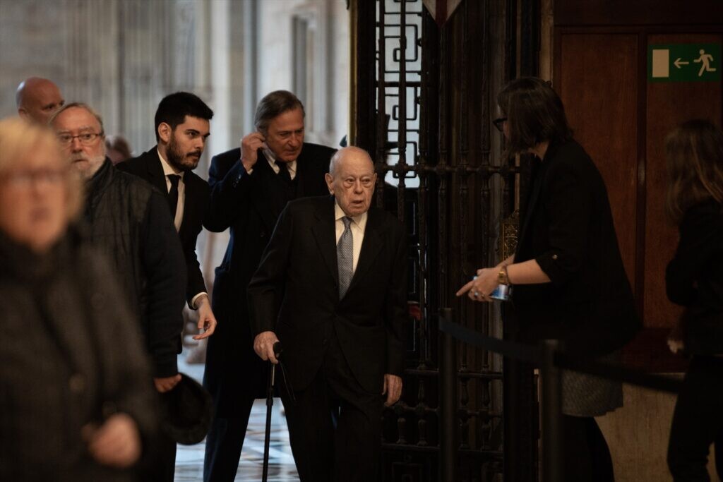 El expresidente de la Generalitat Jordi Pujol y su hijo Josep Pujol Ferruasola. David Zorrakino / Europa Press